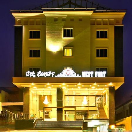 West Fort Hotel Bangalore Dış mekan fotoğraf